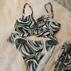 SHEIN Green and Black Bikini Set with Striking Design